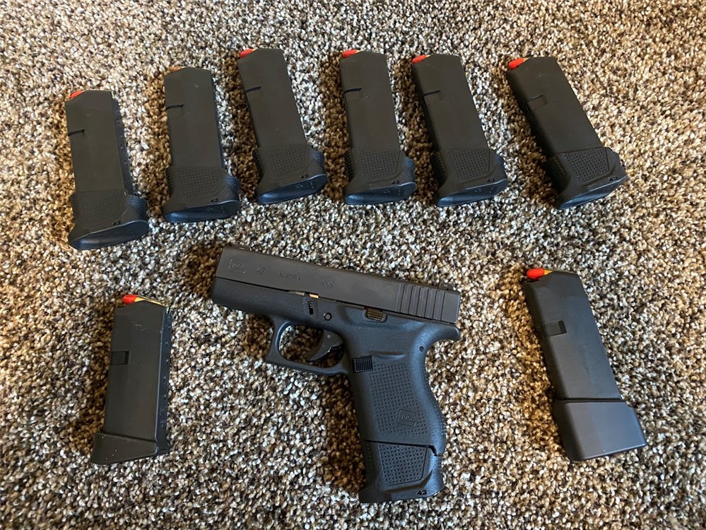 продажа боевое пистолета glock 43